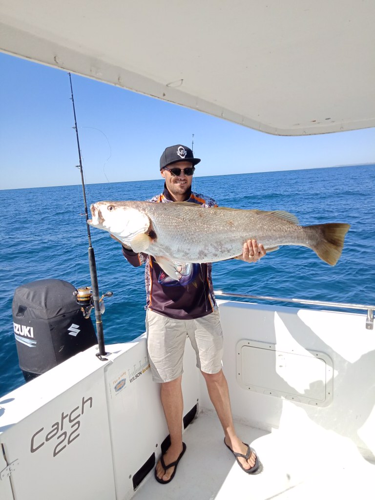 Read more about the article Deep sea fishing co. Noosa full day offshore fishing charter